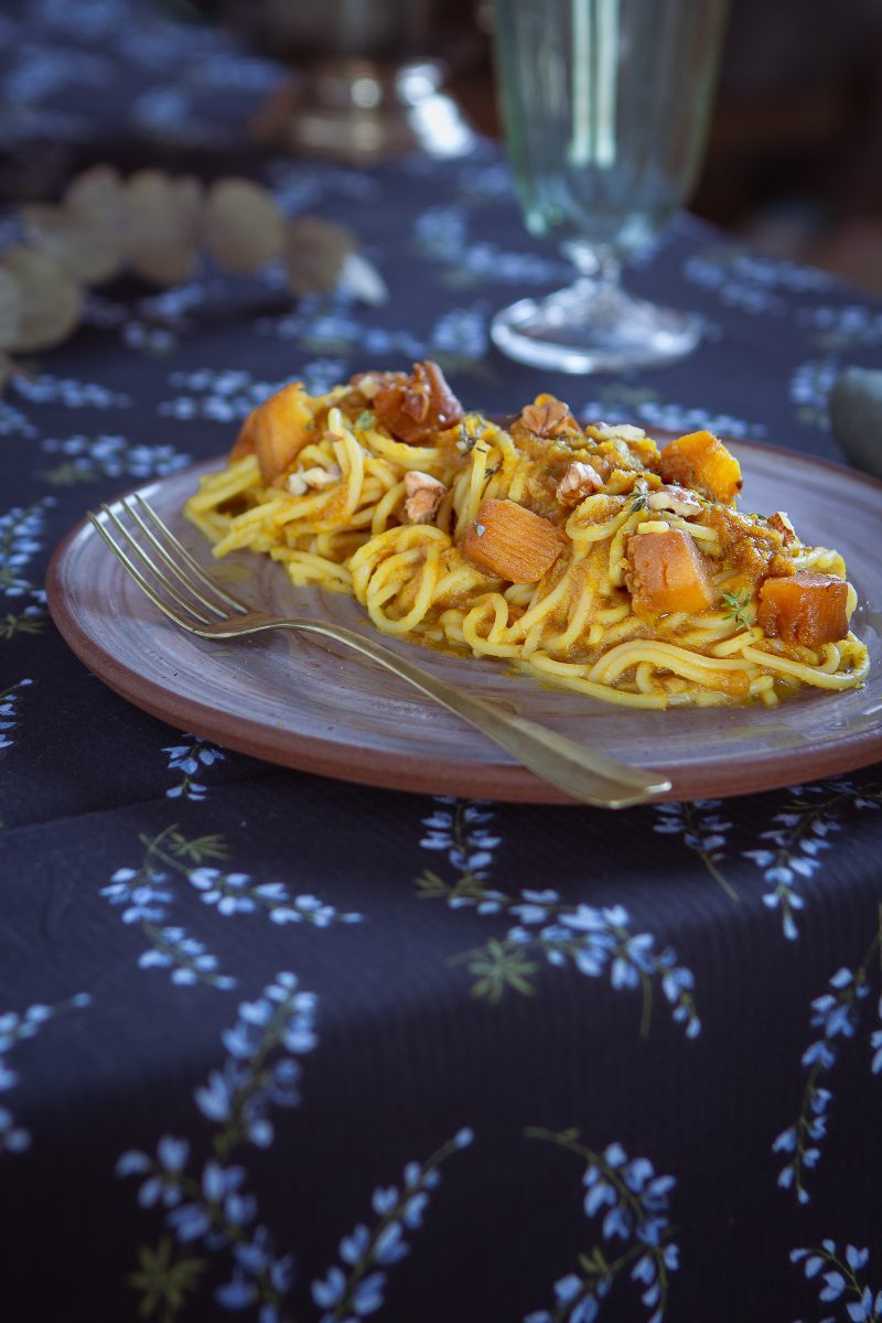 SPAGHETTI CON CREMA DI ZUCCA, ZENZERO E NOCI