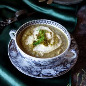 ZUPPA DI BROCCOLO MELA E PORRO