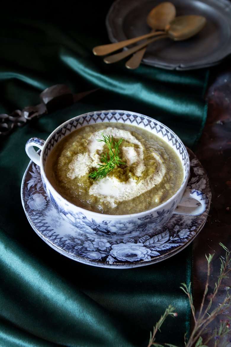 ZUPPA DI BROCCOLO MELA E PORRO